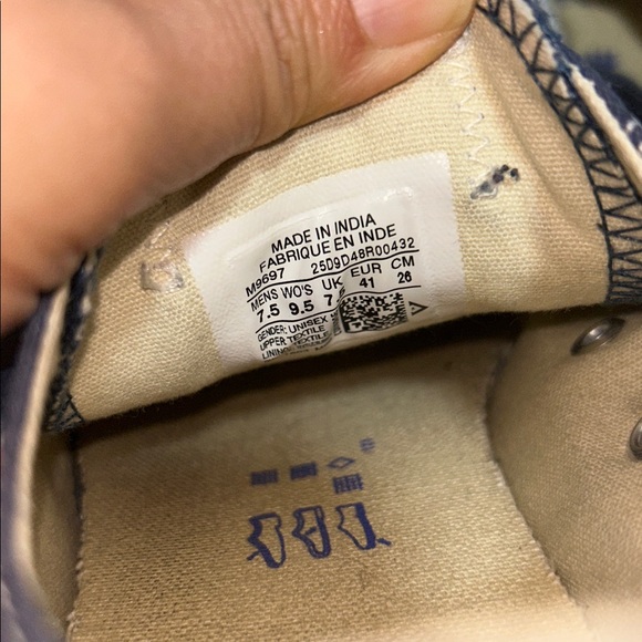 Converse x New England Patriots Sneakers - Unisex Mens 7.5 / Women’s 9.5 - Picture 10 of 10